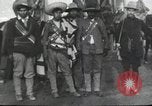 Immagine di Pancho Villa con le sue truppe Messico, 1916, secondo 9 filmato di repertorio 65675023068