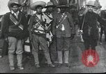 Immagine di Pancho Villa con le sue truppe Messico, 1916, secondo 10 filmato di repertorio 65675023068