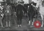 Immagine di Pancho Villa con le sue truppe Messico, 1916, secondo 13 filmato di repertorio 65675023068