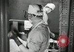 Immagine di Ostetrica Chicago Illinois USA, 1940, secondo 49 filmato di repertorio 65675023076