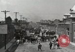 Standbild Maultier Markt Memphis Tennessee USA, 1917, aus Sekunde 5 historischem Filmmaterial Videoclip 65675023080