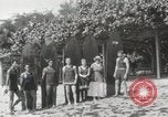 Immagine di Hawaiian surfers Hawaii USA, 1917, secondo 6 filmato di repertorio 65675023082