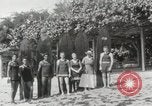 Immagine di Hawaiian surfers Hawaii USA, 1917, secondo 7 filmato di repertorio 65675023082