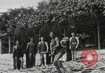 Immagine di Hawaiian surfers Hawaii USA, 1917, secondo 14 filmato di repertorio 65675023082
