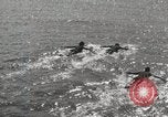 Immagine di Hawaiian surfers Hawaii USA, 1917, secondo 32 filmato di repertorio 65675023082