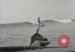 Immagine di Hawaiian surfers Hawaii USA, 1917, secondo 51 filmato di repertorio 65675023082