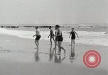 Immagine di Spiagge ed edifici Atlantic City New Jersey USA, 1917, secondo 27 filmato di repertorio 65675023083