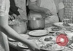 Standbild Mission Arbeitnehmer Mahlzeit Campbell County Tennessee USA, 1935, aus Sekunde 14 historischem Filmmaterial Videoclip 65675023119