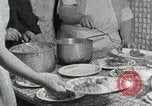 Standbild Mission Arbeitnehmer Mahlzeit Campbell County Tennessee USA, 1935, aus Sekunde 18 historischem Filmmaterial Videoclip 65675023119