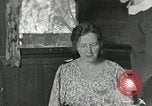 Standbild Mission Arbeitnehmer Mahlzeit Campbell County Tennessee USA, 1935, aus Sekunde 34 historischem Filmmaterial Videoclip 65675023119