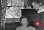 Standbild Mission Arbeitnehmer Mahlzeit Campbell County Tennessee USA, 1935, aus Sekunde 35 historischem Filmmaterial Videoclip 65675023119