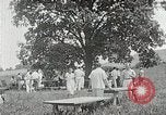 Standbild Quaker Picknick Saline Michigan USA, 1938, aus Sekunde 48 historischem Filmmaterial Videoclip 65675023122