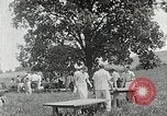 Standbild Quaker Picknick Saline Michigan USA, 1938, aus Sekunde 53 historischem Filmmaterial Videoclip 65675023122