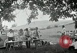 Standbild Quaker Picknick Saline Michigan USA, 1938, aus Sekunde 55 historischem Filmmaterial Videoclip 65675023122