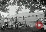 Standbild Quaker Picknick Saline Michigan USA, 1938, aus Sekunde 56 historischem Filmmaterial Videoclip 65675023122