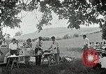 Standbild Quaker Picknick Saline Michigan USA, 1938, aus Sekunde 60 historischem Filmmaterial Videoclip 65675023122