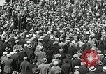 Standbild arbeitslose Männer demonstrieren während der Depression Minneapolis Minnesota USA, 1934, aus Sekunde 10 historischem Filmmaterial Videoclip 65675023138