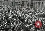 Standbild arbeitslose Männer demonstrieren während der Depression Minneapolis Minnesota USA, 1934, aus Sekunde 17 historischem Filmmaterial Videoclip 65675023138