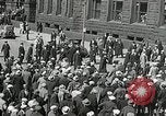 Standbild arbeitslose Männer demonstrieren während der Depression Minneapolis Minnesota USA, 1934, aus Sekunde 28 historischem Filmmaterial Videoclip 65675023138