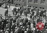 Standbild arbeitslose Männer demonstrieren während der Depression Minneapolis Minnesota USA, 1934, aus Sekunde 34 historischem Filmmaterial Videoclip 65675023138