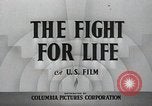 Standbild Dramatisierung über Geburtshilfe in Chicago Hospital United States USA, 1940, aus Sekunde 5 historischem Filmmaterial Videoclip 65675023140