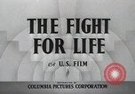 Standbild Dramatisierung über Geburtshilfe in Chicago Hospital United States USA, 1940, aus Sekunde 8 historischem Filmmaterial Videoclip 65675023140