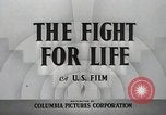 Standbild Dramatisierung über Geburtshilfe in Chicago Hospital United States USA, 1940, aus Sekunde 10 historischem Filmmaterial Videoclip 65675023140