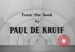 Standbild Dramatisierung über Geburtshilfe in Chicago Hospital United States USA, 1940, aus Sekunde 14 historischem Filmmaterial Videoclip 65675023140
