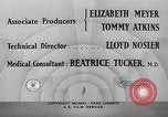 Standbild Dramatisierung über Geburtshilfe in Chicago Hospital United States USA, 1940, aus Sekunde 25 historischem Filmmaterial Videoclip 65675023140