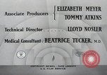 Standbild Dramatisierung über Geburtshilfe in Chicago Hospital United States USA, 1940, aus Sekunde 26 historischem Filmmaterial Videoclip 65675023140