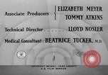 Standbild Dramatisierung über Geburtshilfe in Chicago Hospital United States USA, 1940, aus Sekunde 29 historischem Filmmaterial Videoclip 65675023140