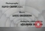 Standbild Dramatisierung über Geburtshilfe in Chicago Hospital United States USA, 1940, aus Sekunde 36 historischem Filmmaterial Videoclip 65675023140