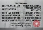 Standbild Dramatisierung über Geburtshilfe in Chicago Hospital United States USA, 1940, aus Sekunde 47 historischem Filmmaterial Videoclip 65675023140
