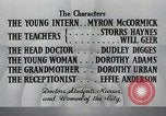 Standbild Dramatisierung über Geburtshilfe in Chicago Hospital United States USA, 1940, aus Sekunde 52 historischem Filmmaterial Videoclip 65675023140