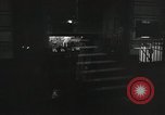Standbild Dramatisierung über Ärzte Reaktion auf den Tod von Patienten in childbi United States USA, 1940, aus Sekunde 7 historischem Filmmaterial Videoclip 65675023141