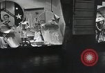 Standbild Dramatisierung über Ärzte Reaktion auf den Tod von Patienten in childbi United States USA, 1940, aus Sekunde 26 historischem Filmmaterial Videoclip 65675023141