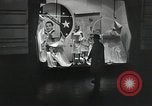 Standbild Dramatisierung über Ärzte Reaktion auf den Tod von Patienten in childbi United States USA, 1940, aus Sekunde 28 historischem Filmmaterial Videoclip 65675023141