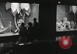 Standbild Dramatisierung über Ärzte Reaktion auf den Tod von Patienten in childbi United States USA, 1940, aus Sekunde 57 historischem Filmmaterial Videoclip 65675023141