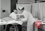 Standbild Protein Allergie test Detroit Michigan Henry Ford Hospital USA, 1936, aus Sekunde 5 historischem Filmmaterial Videoclip 65675023149