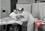 Standbild Protein Allergie test Detroit Michigan Henry Ford Hospital USA, 1936, aus Sekunde 8 historischem Filmmaterial Videoclip 65675023149