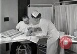 Standbild Protein Allergie test Detroit Michigan Henry Ford Hospital USA, 1936, aus Sekunde 14 historischem Filmmaterial Videoclip 65675023149