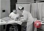 Standbild Protein Allergie test Detroit Michigan Henry Ford Hospital USA, 1936, aus Sekunde 24 historischem Filmmaterial Videoclip 65675023149