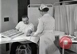 Standbild Protein Allergie test Detroit Michigan Henry Ford Hospital USA, 1936, aus Sekunde 27 historischem Filmmaterial Videoclip 65675023149