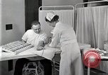 Standbild Protein Allergie test Detroit Michigan Henry Ford Hospital USA, 1936, aus Sekunde 31 historischem Filmmaterial Videoclip 65675023149