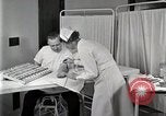 Standbild Protein Allergie test Detroit Michigan Henry Ford Hospital USA, 1936, aus Sekunde 35 historischem Filmmaterial Videoclip 65675023149