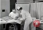 Standbild Protein Allergie test Detroit Michigan Henry Ford Hospital USA, 1936, aus Sekunde 39 historischem Filmmaterial Videoclip 65675023149
