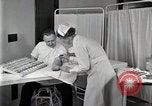 Standbild Protein Allergie test Detroit Michigan Henry Ford Hospital USA, 1936, aus Sekunde 43 historischem Filmmaterial Videoclip 65675023149