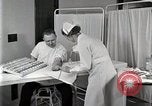 Standbild Protein Allergie test Detroit Michigan Henry Ford Hospital USA, 1936, aus Sekunde 46 historischem Filmmaterial Videoclip 65675023149