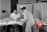 Standbild Protein Allergie test Detroit Michigan Henry Ford Hospital USA, 1936, aus Sekunde 52 historischem Filmmaterial Videoclip 65675023149
