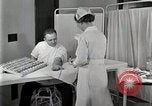 Standbild Protein Allergie test Detroit Michigan Henry Ford Hospital USA, 1936, aus Sekunde 55 historischem Filmmaterial Videoclip 65675023149